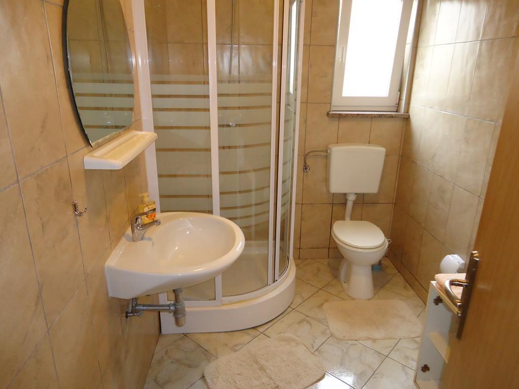 Apartments Lili Zára Szoba fotó