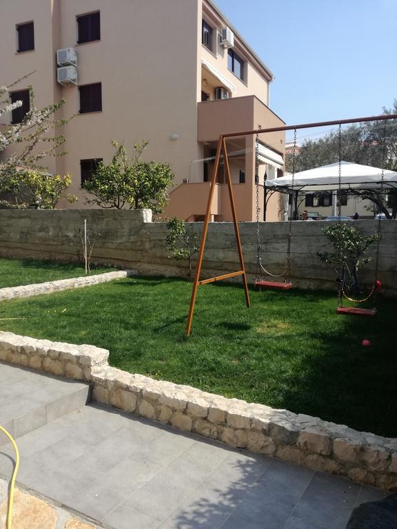 Apartments Lili Zára Kültér fotó