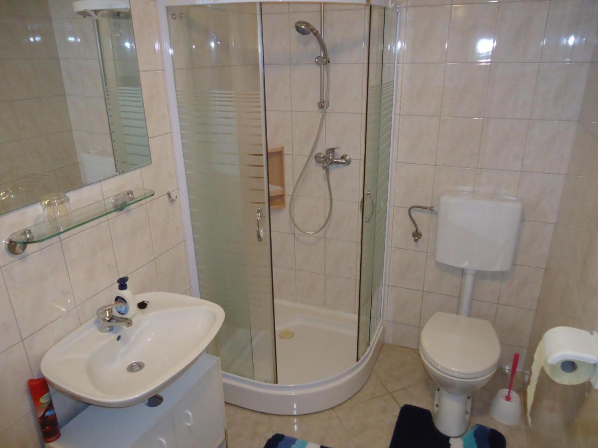 Apartments Lili Zára Szoba fotó